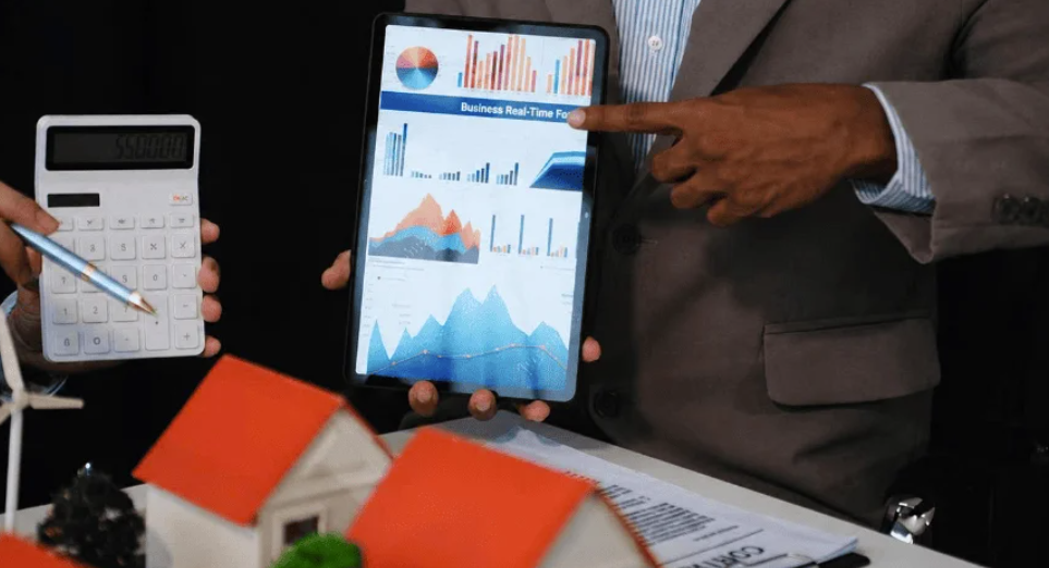 How AI Is Transforming Real Estate CRM Software: The Future of Property Sales and Customer Management