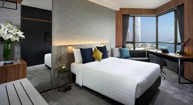 What Makes a Harbour View Hotel Worth the Premium
